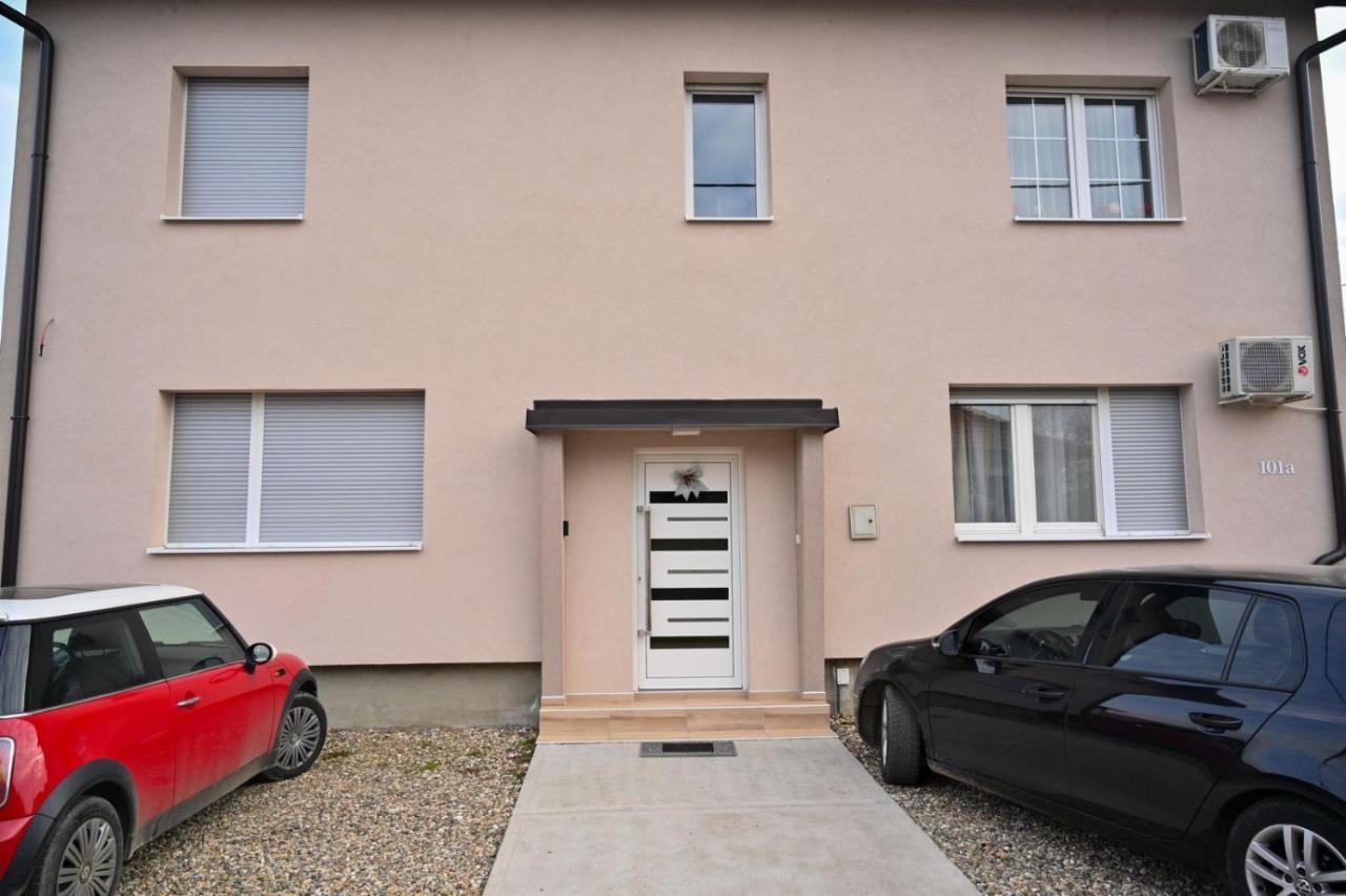 Studio Apartmani Emili Apartman Br 2 Биелина Экстерьер фото